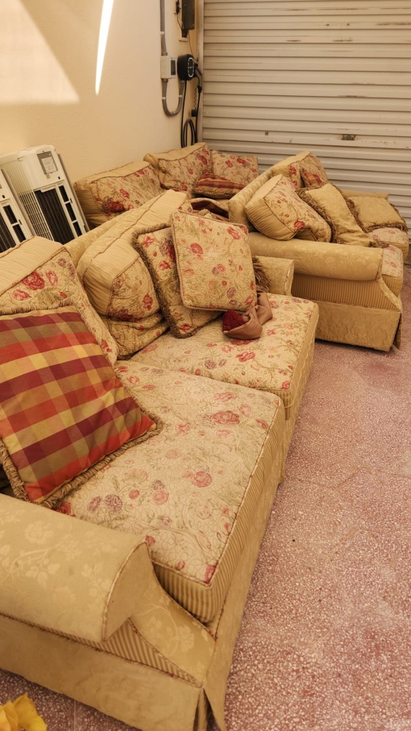 توصيل جمعية خيرية تاخذ اثاث مستعمل بالرياض 0534526930 