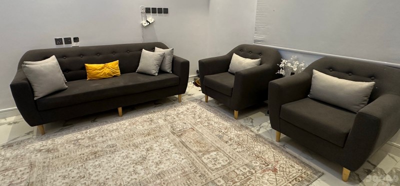 دينا طش الاثاث المستعمل بالرياض 0556723860