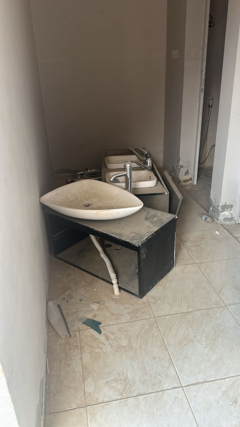 دينا طش الاثاث القديم بالرياض 0559656725