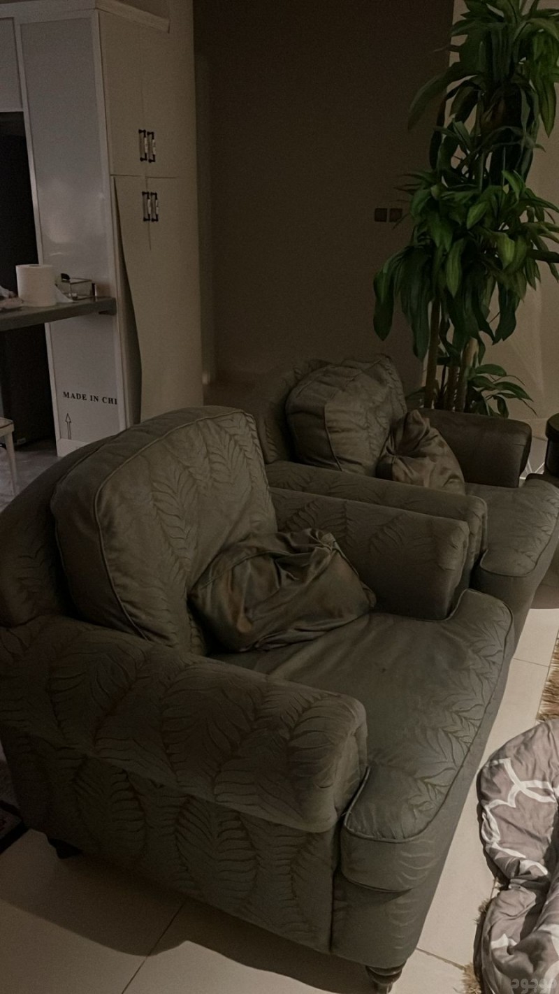 الليطشون الاثاث التالف رمي أثاث قديم 