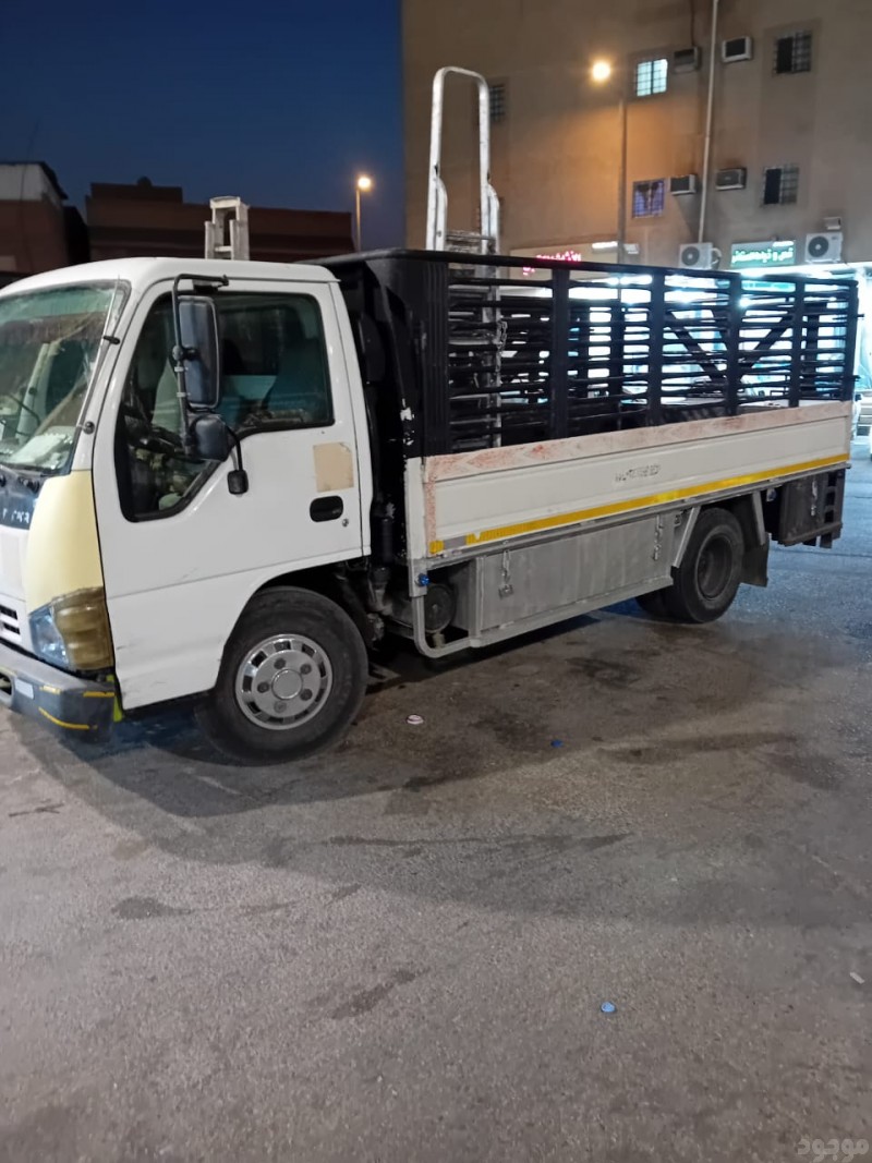 دينا  تخذ توصيل اثاث الى جمعية خيرية بالرياض 0555846171